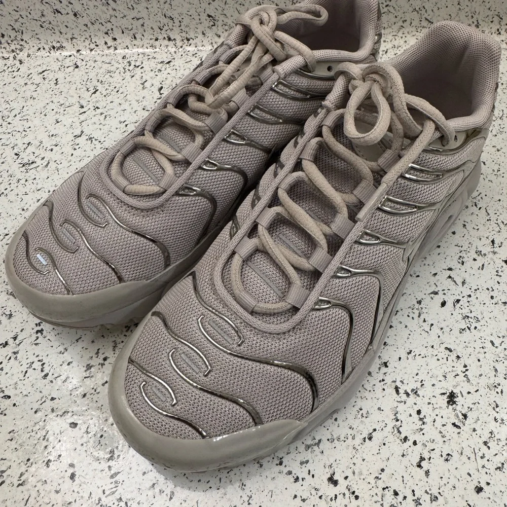 Nike Women's Athletic Sneakers in Light Taupe Gray